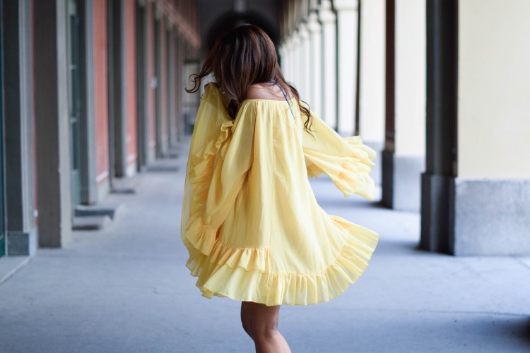 schwingendes kleid