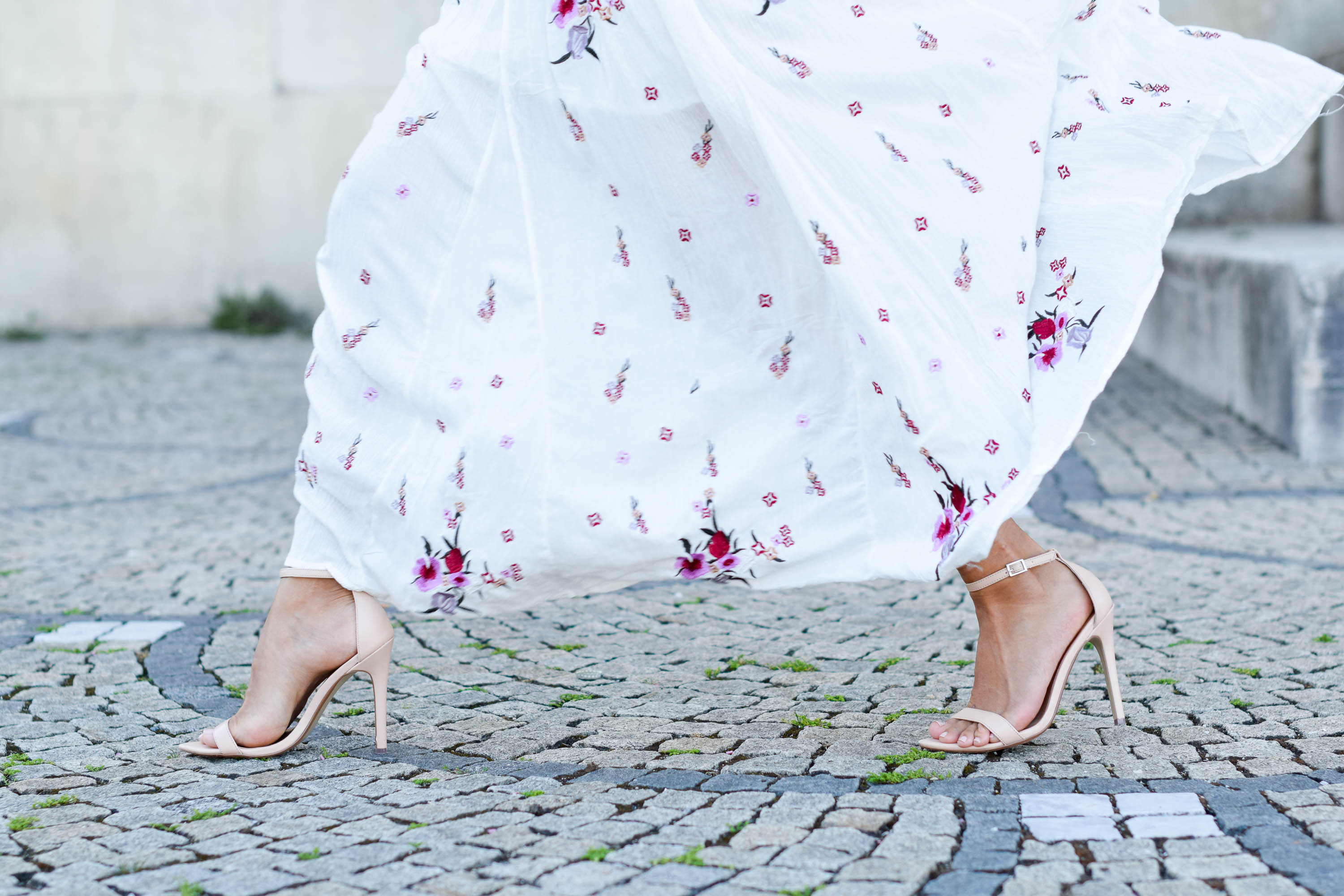 theclassycloud-chicwish-floral-maxi-dress-nude heels (1 von 5)