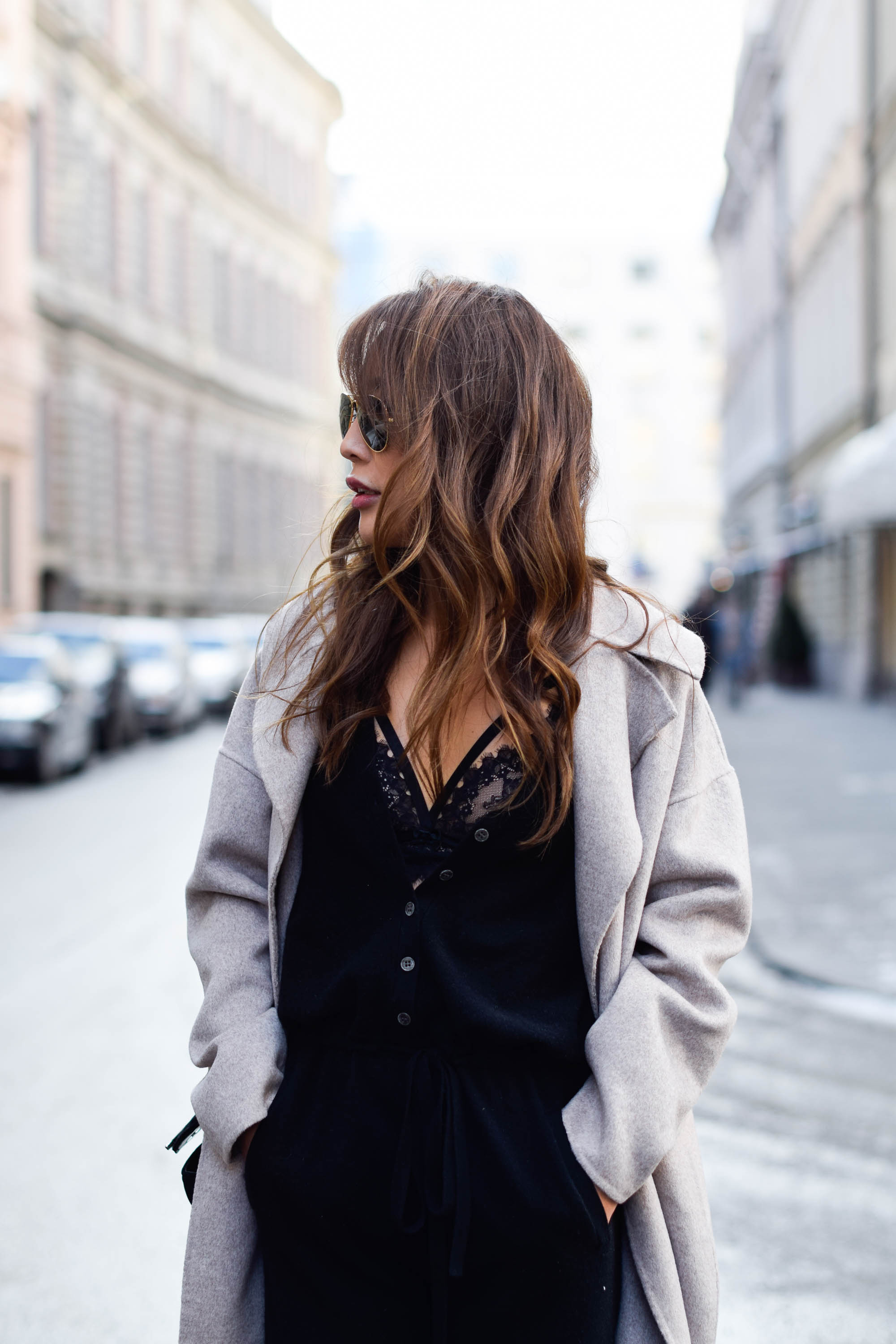 theclassycloud-beige-cashmere-coat-ysl-bag-louboutin-heels (3 von 8)